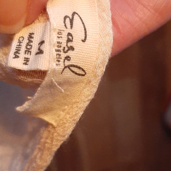 Easel Los Angeles slightly sheer blouse M - Picture 7 of 7